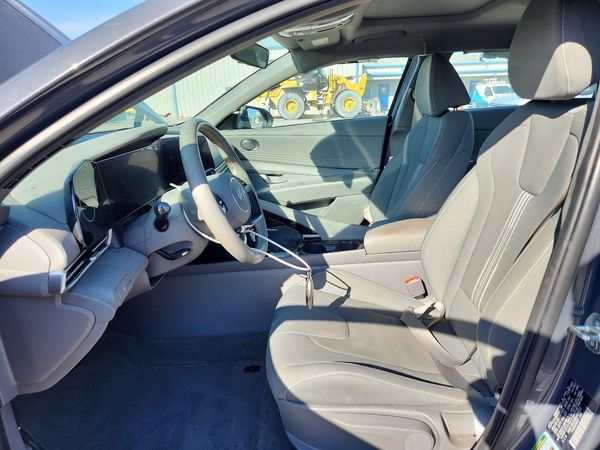 2024 HYUNDAI ELANTRA SEL w/ Convenience Pkg