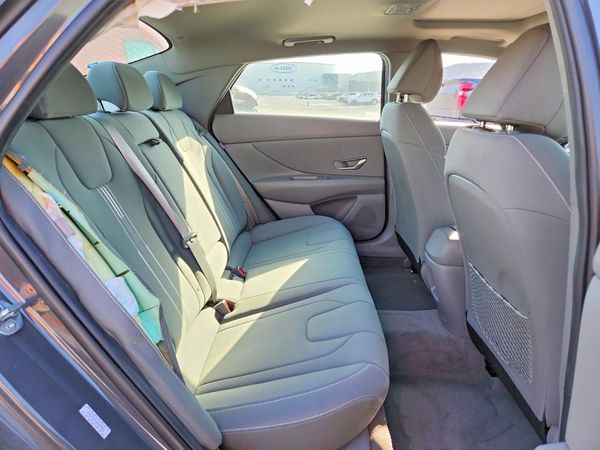 2024 HYUNDAI ELANTRA SEL w/ Convenience Pkg