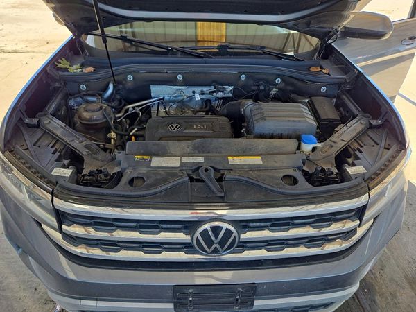 2021 VOLKSWAGEN ATLAS SE — Engine bay