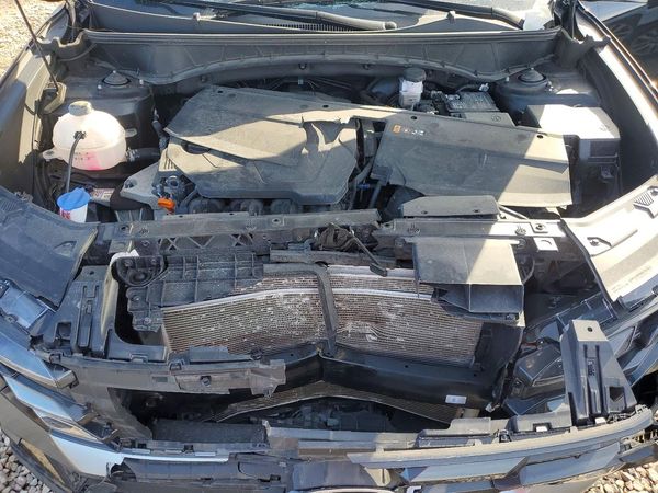 2025 HYUNDAI TUCSON SEL Convenience — Engine bay