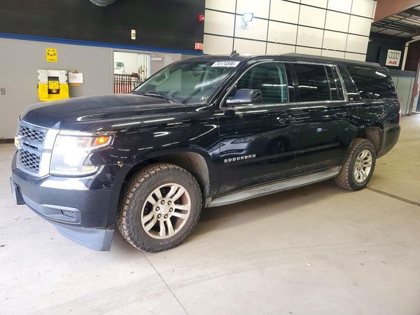 2015 CHEVROLET SUBURBAN LS — Front 3/4