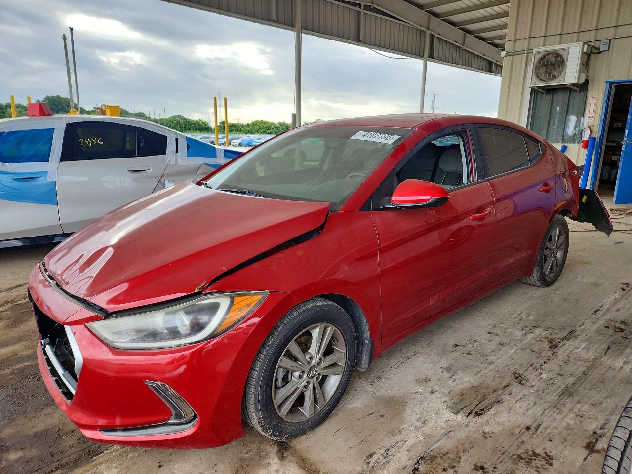 2018 HYUNDAI ELANTRA — Front 3/4