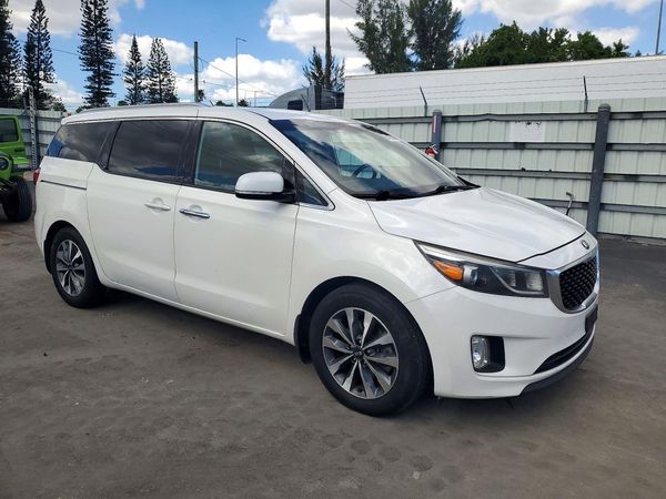 2015 KIA SEDONA GLS - Middle level — Passenger 3/4