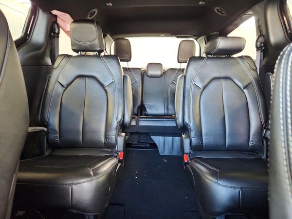 2026 CHRYSLER PACIFICA Select — SUVN