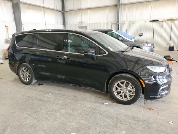 2025 CHRYSLER PACIFICA Select — Passenger 3/4