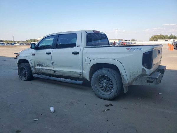 2016 TOYOTA TUNDRA