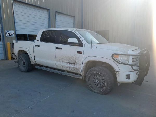 2016 TOYOTA TUNDRA