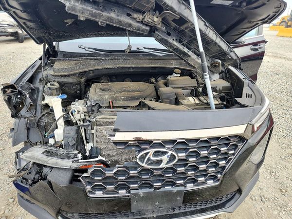 2019 HYUNDAI SANTA FE SE — Engine bay