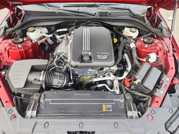 2025 CADILLAC CT5 — Engine bay