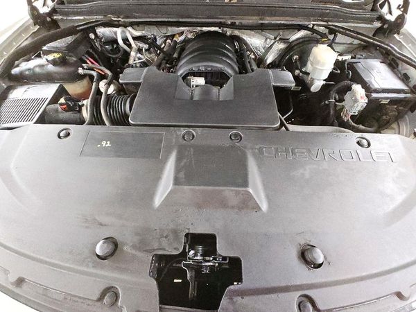 2015 CHEVROLET TAHOE LTZ — Engine bay