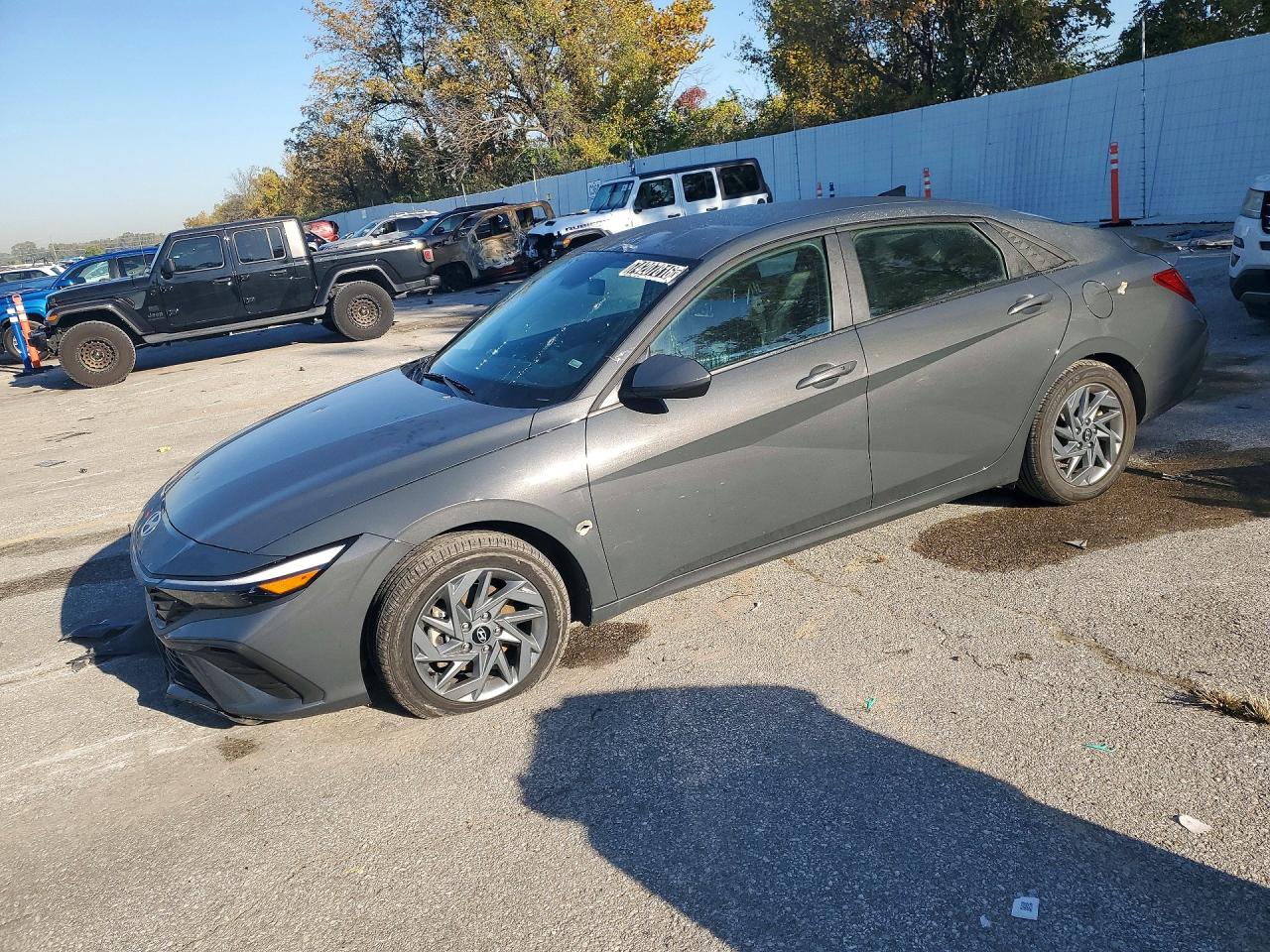 2025 HYUNDAI ELANTRA Blue, SEL Sport — Front 3/4