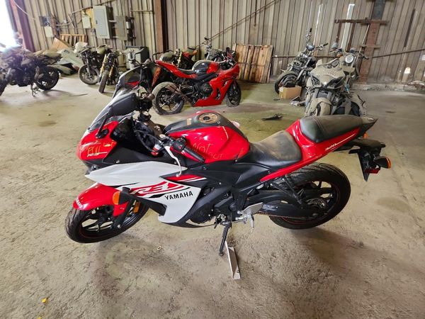2015 YAMAHA YZF600 — LSDT