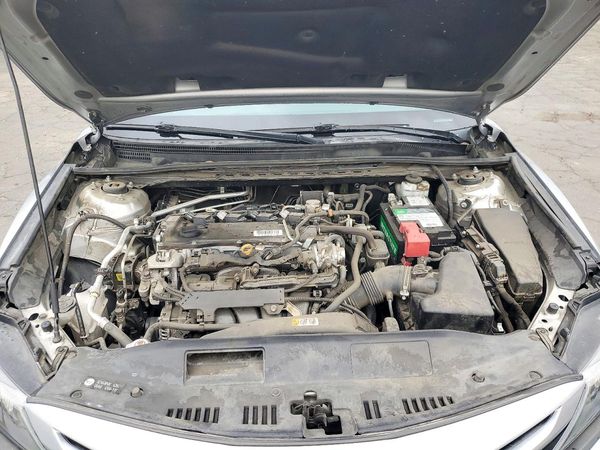 2022 TOYOTA CAMRY — Engine bay