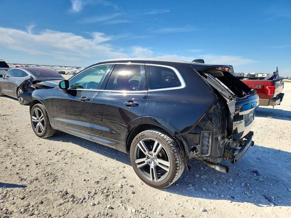2020 VOLVO XC60 Momentum — DSRA