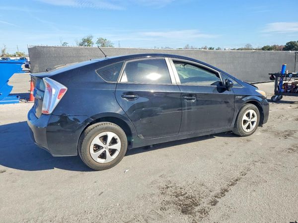 2014 TOYOTA PRIUS