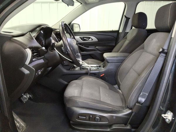 2020 CHEVROLET TRAVERSE LT — DENT