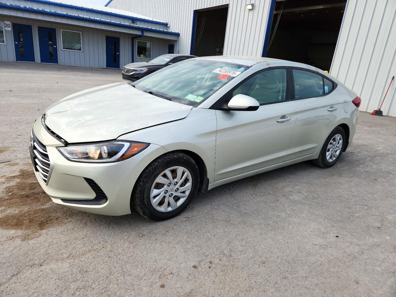 2018 HYUNDAI ELANTRA SE — Front 3/4