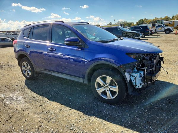 2015 TOYOTA RAV4 XLE (M Grade) — Passenger 3/4