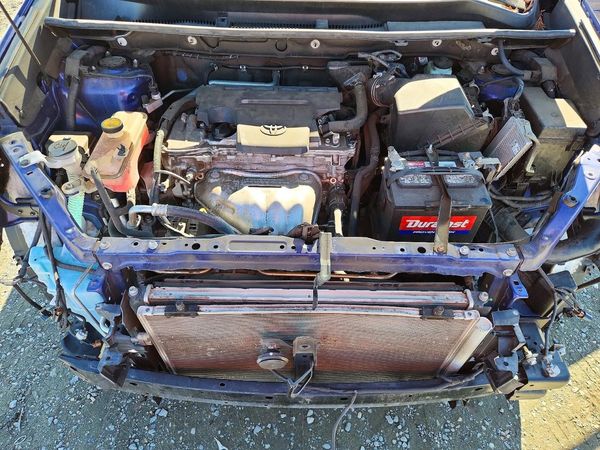 2015 TOYOTA RAV4 XLE (M Grade) — Engine bay
