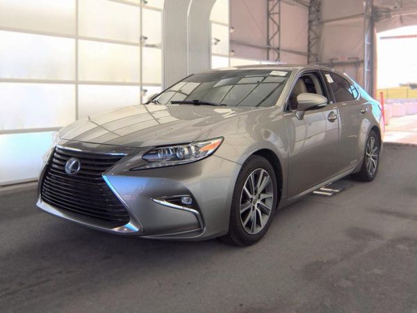 2017 LEXUS ES 300h