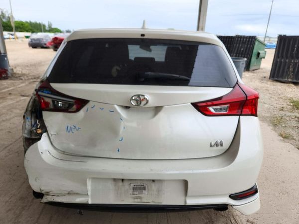 2018 TOYOTA COROLLA — DIRR