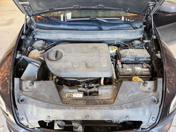 2015 JEEP CHEROKEE Trailhawk — Engine bay