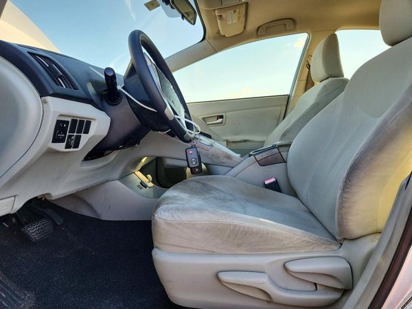 2012 TOYOTA PRIUS — DENT