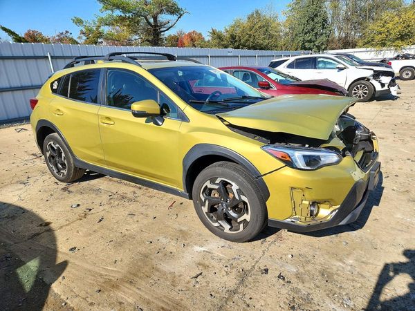 2022 SUBARU CROSSTREK Limited — Passenger 3/4
