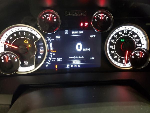 2018 RAM 1500 SLT CREW CAB 4X4