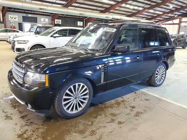 2012 LAND ROVER RANGEROVER HSE LUX — Front 3/4