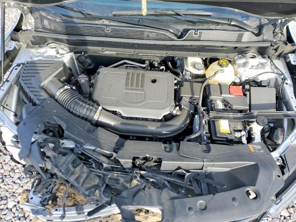 2021 CHEVROLET BLAZER Premier — Engine bay