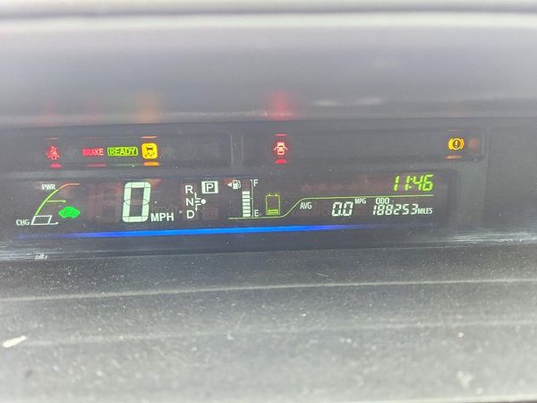 2017 TOYOTA PRIUS V TW — ODOM