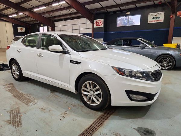 2013 KIA OPTIMA LX — Passenger 3/4