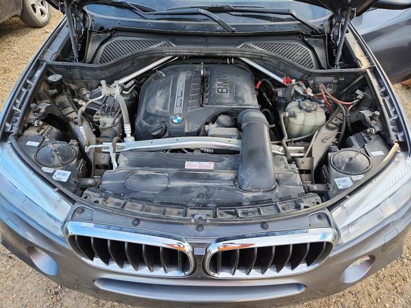 2018 BMW X5 xDrive35i — Engine bay