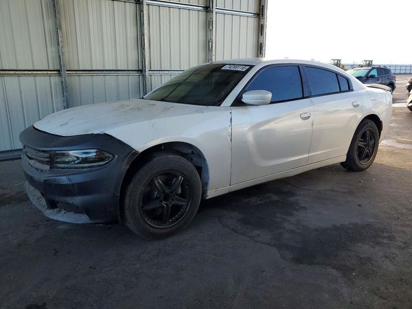 2015 DODGE CHARGER SXT — Front 3/4