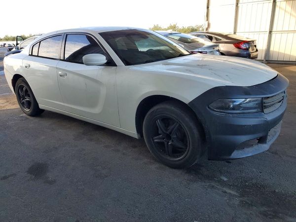 2015 DODGE CHARGER SXT — Passenger 3/4