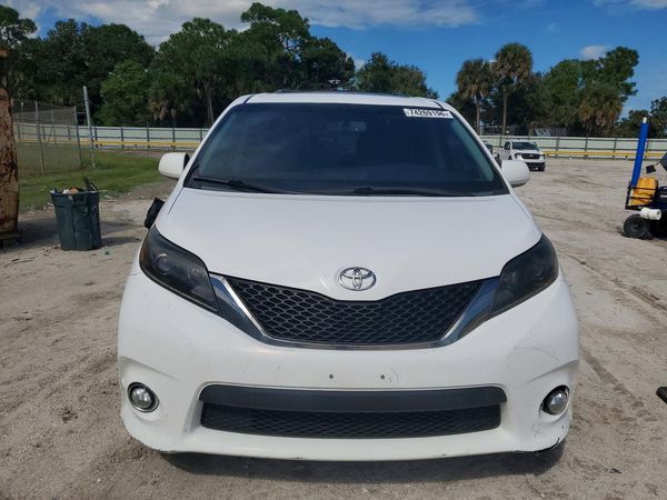 2015 TOYOTA SIENNA — DIRF