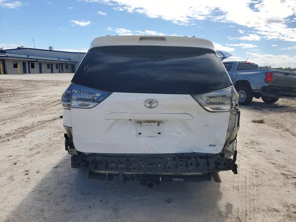 2015 TOYOTA SIENNA — DIRR