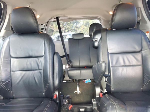 2015 TOYOTA SIENNA — SUVN