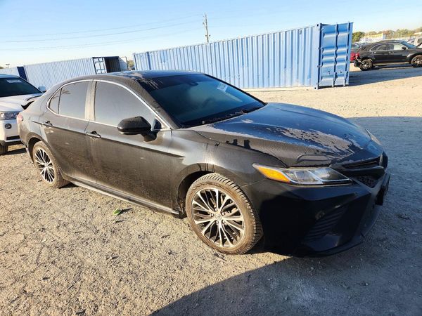2019 TOYOTA CAMRY L/LE/SE/XLE — Passenger 3/4