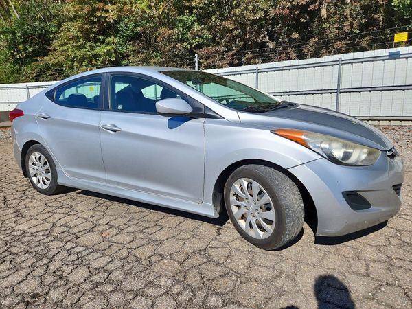 2012 HYUNDAI ELANTRA GLS(Middle grade) — Passenger 3/4
