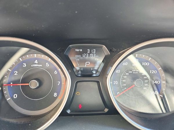 2012 HYUNDAI ELANTRA GLS(Middle grade) — ODOM