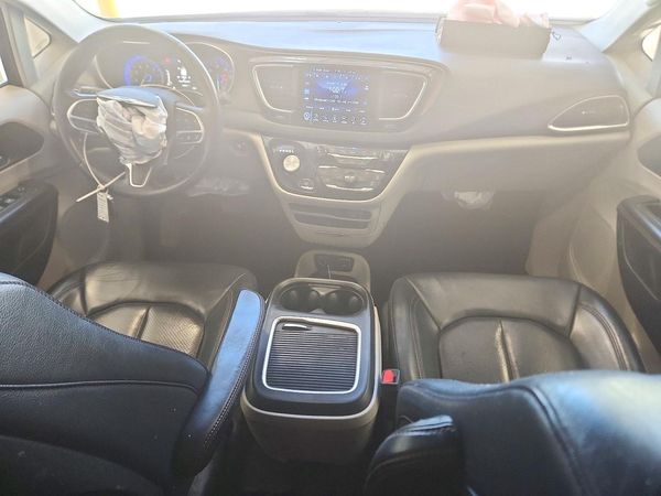 2017 CHRYSLER PACIFICA — CKPT