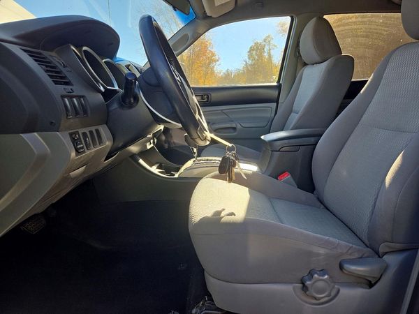 2014 TOYOTA TACOMA Delux Grade — DENT