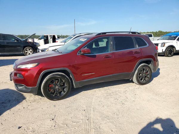 2018 JEEP CHEROKEE Latitude Plus — Front 3/4