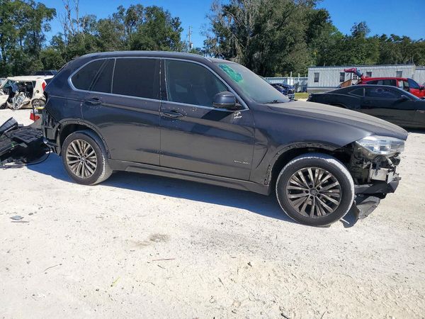 2017 BMW X5 xDrive35i — Passenger 3/4