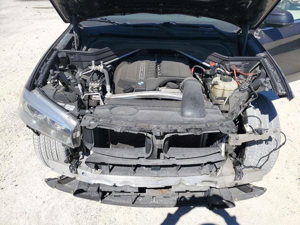 2017 BMW X5 xDrive35i — Engine bay