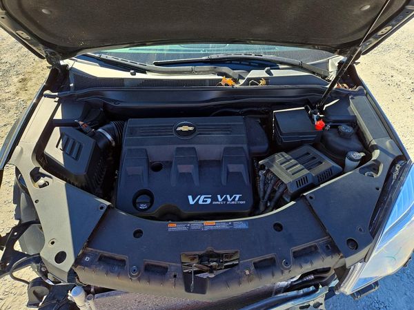 2012 CHEVROLET EQUINOX 1LT — Engine bay