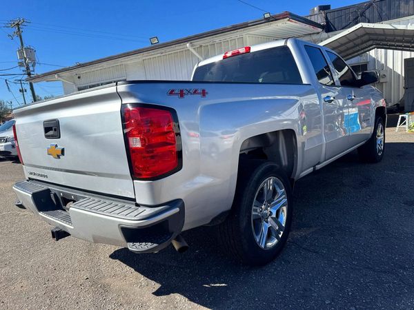 2017 CHEVROLET SILVERADO Custom