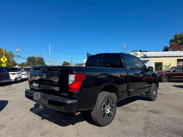 2020 NISSAN TITAN